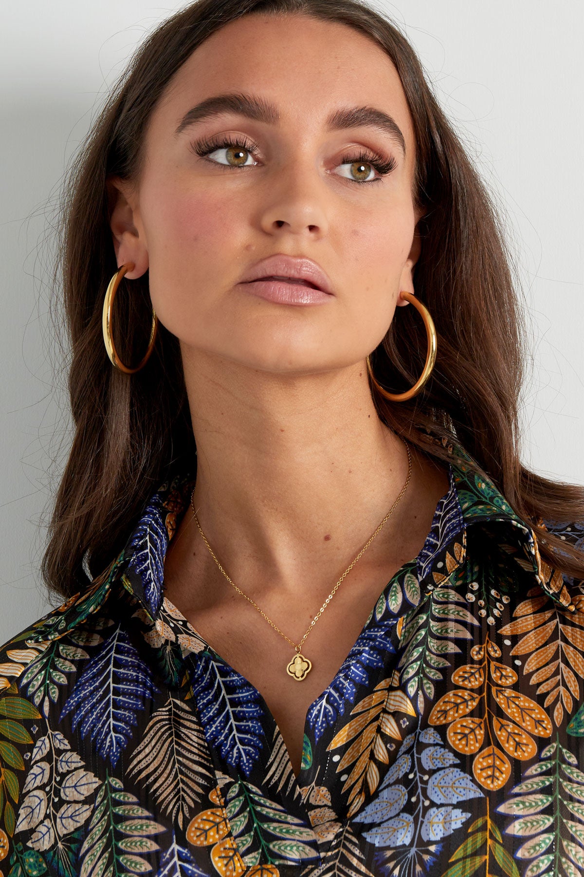 Halskette mit doppeltem Kleeblatt – Goldfarbe - Goldfarbefarbe