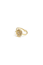 Verstellbarer Ring mit herzförmigem Stein und Herz