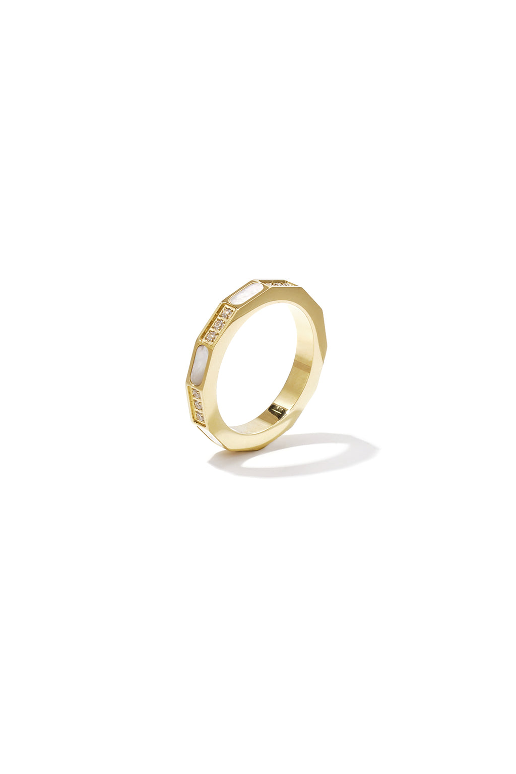 Eckiger Ring mit Steinen und Perlmuttdetails