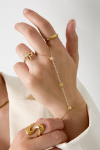 Handkette im Tennis-Stil mit Blumen