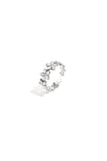 Ring mit Blumen und Steinen